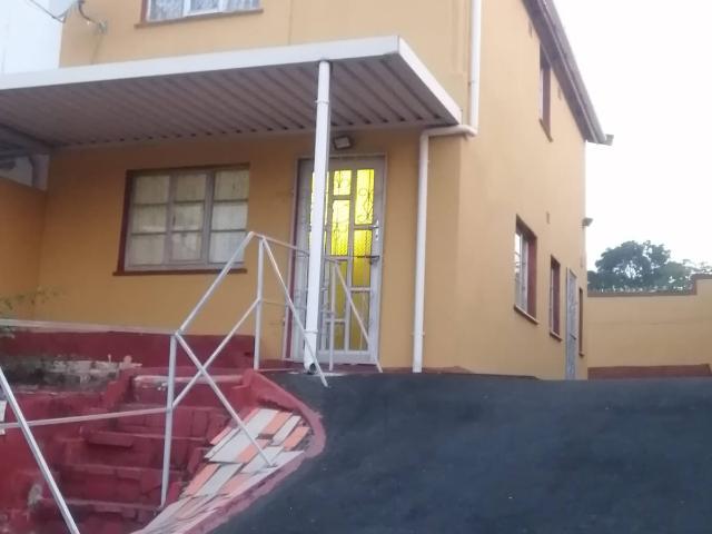 House for sale in Chatsworth, Kwazulu-natal