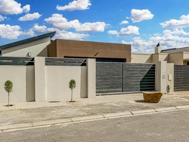 House for sale in Cape Town, Western Cape