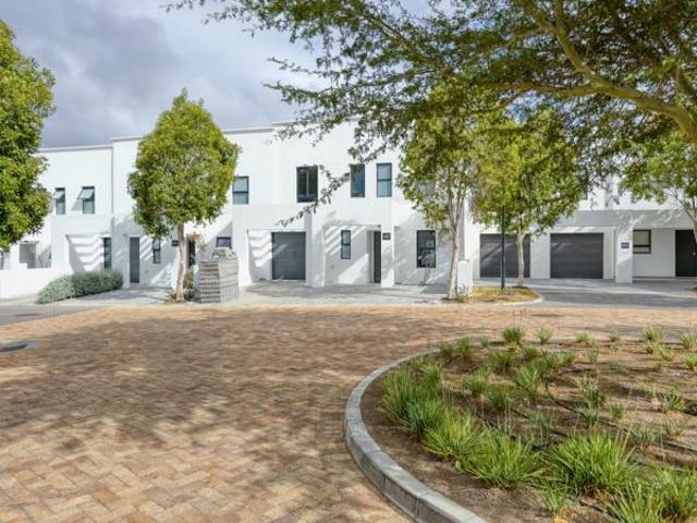 House for sale in Cape Town, Western Cape