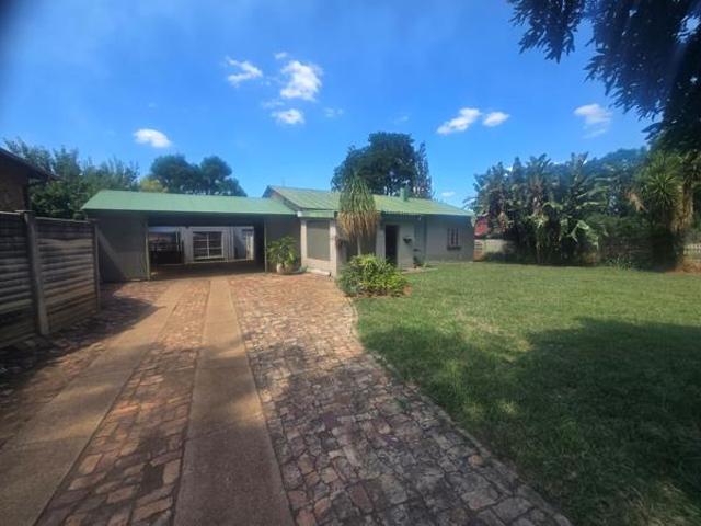 House for sale in Waterkloof, Gauteng