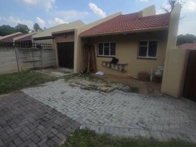 House for sale in Waterkloof, Gauteng