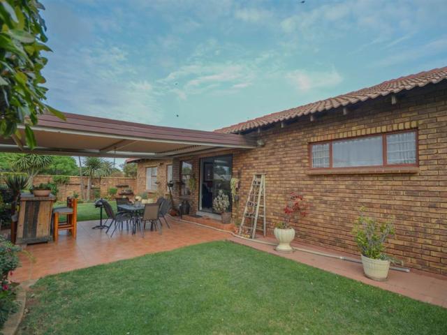 Townhouse for sale in Ekurhuleni, Gauteng