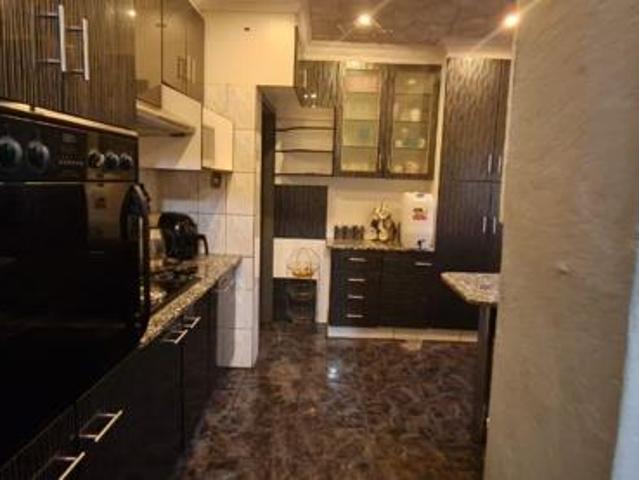 House for sale in Hartbeespoort Dam Nature Reserve, North West