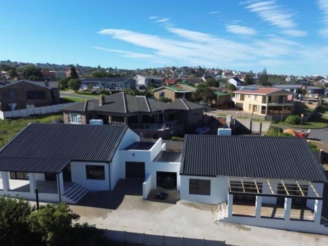 House for sale in Groot Brak Rivier, Western Cape