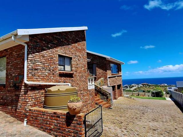 House for sale in Groot Brak Rivier, Western Cape