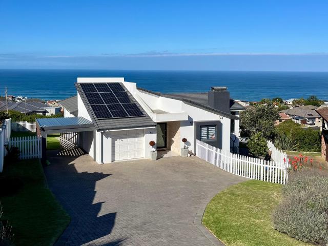 House for sale in Mossel Bay, Western Cape