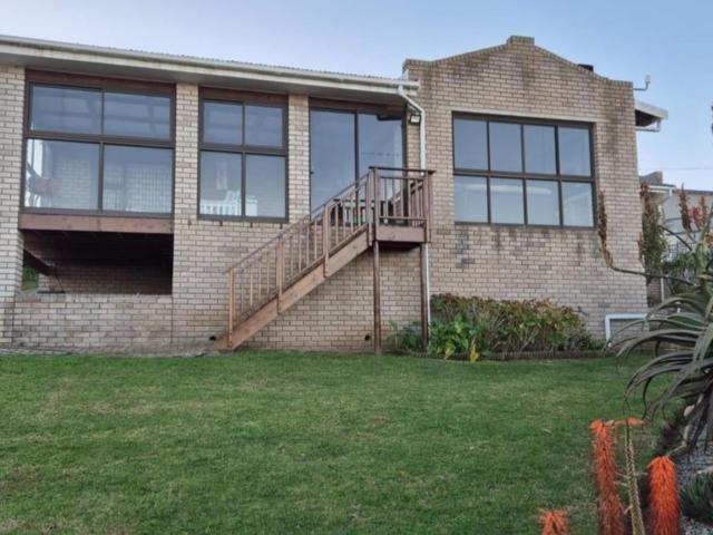 House for sale in Groot Brak Rivier, Western Cape