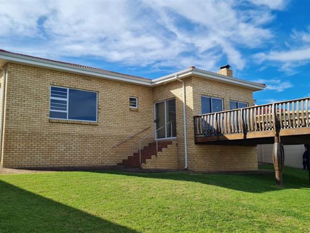 House for sale in Groot Brak Rivier, Western Cape