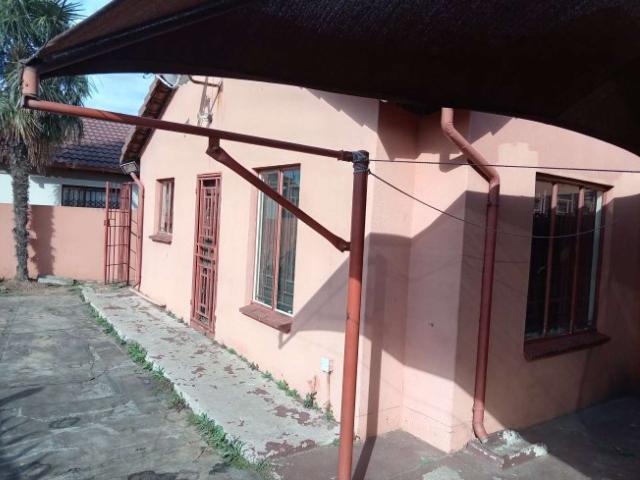 House for rent in Waterkloof, Gauteng