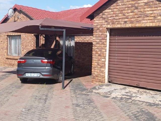 House for sale in Waterkloof, Gauteng