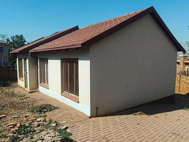 House for sale in Waterkloof, Gauteng