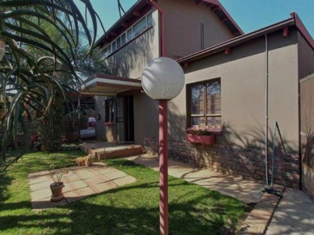 House for sale in Waterkloof, Gauteng