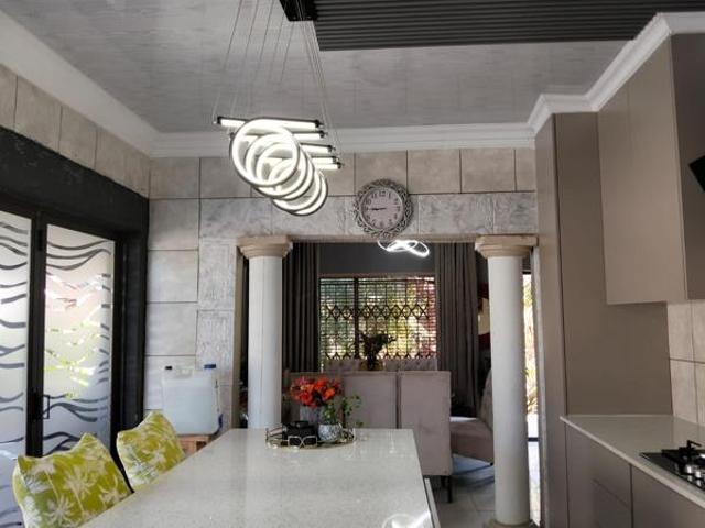 House for rent in Waterkloof, Gauteng