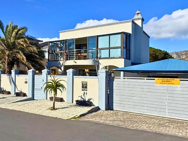 House for sale in Baardskeerdersbos, Western Cape