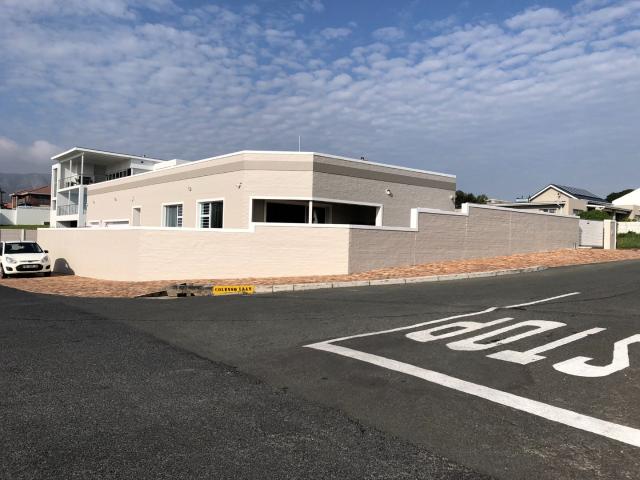 House for sale in Baardskeerdersbos, Western Cape