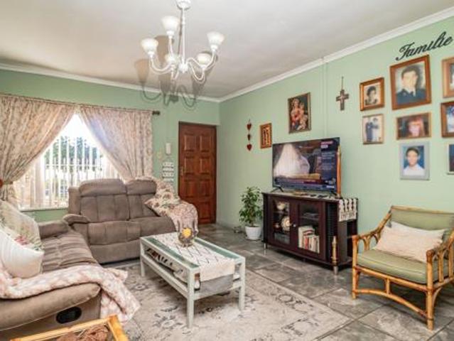 House for sale in Cape Town, Western Cape