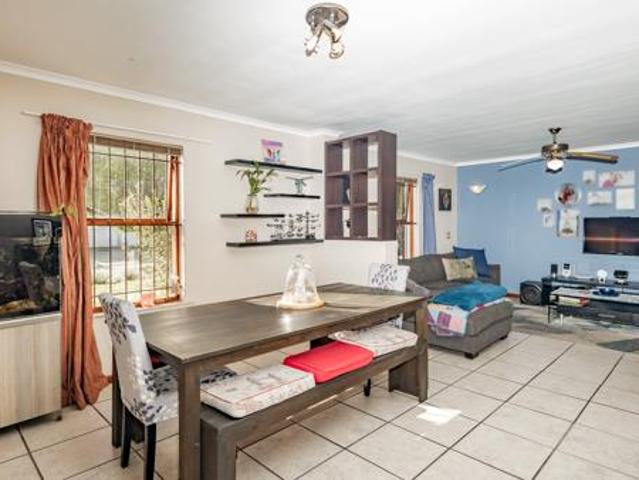 House for sale in Cape Town, Western Cape