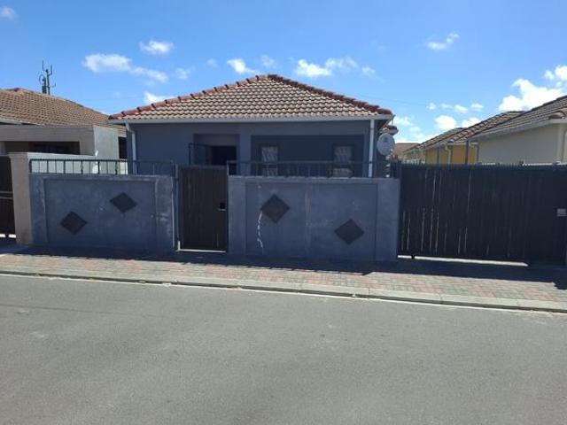 House for sale in Cape Town, Western Cape