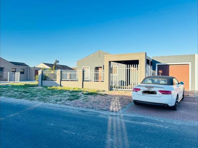 House for sale in Cape Town, Western Cape