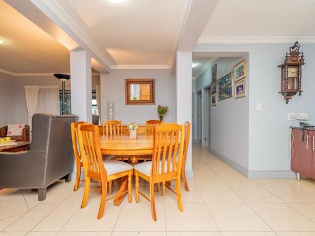 House for sale in Cape Town, Western Cape