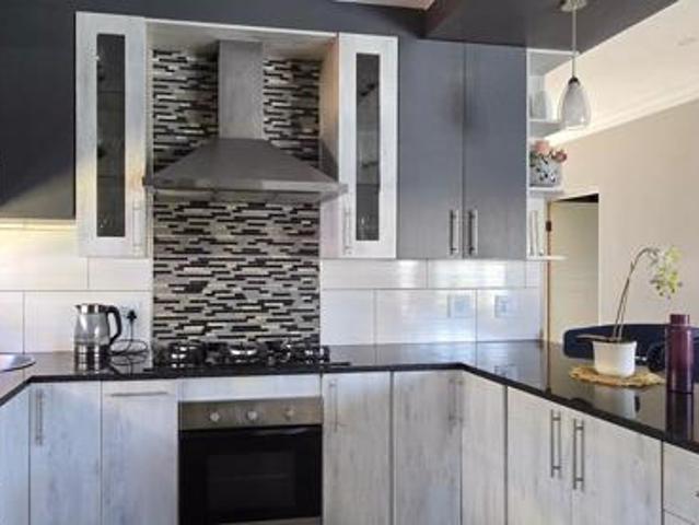 House for rent in Waterkloof, Gauteng
