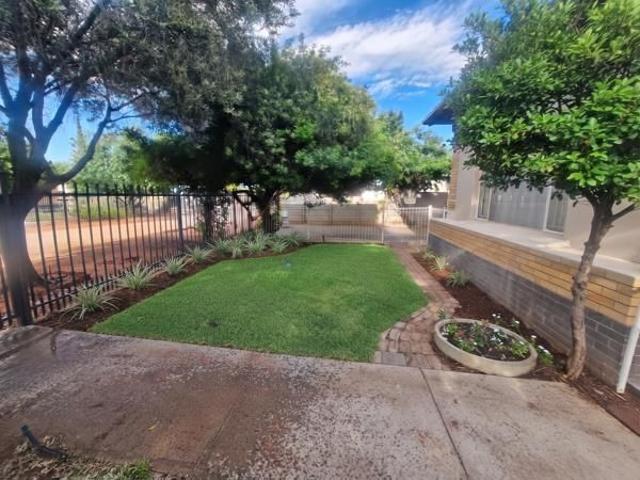House for rent in La Colline, Stellenbosch Local Municipality