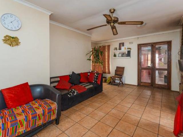 House for sale in Cape Town, Western Cape