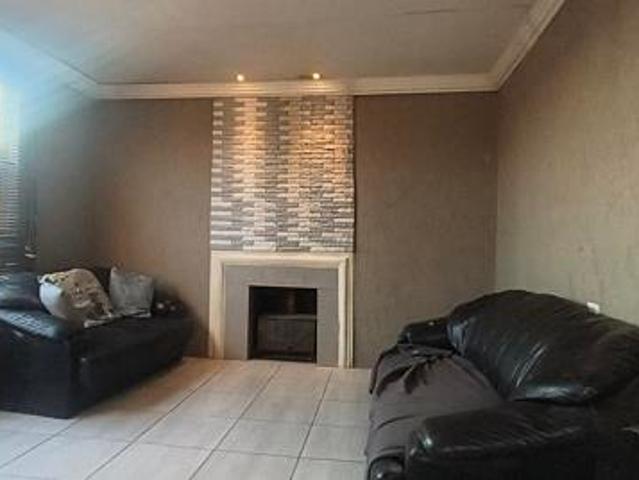 House for rent in Vosloorus, Gauteng