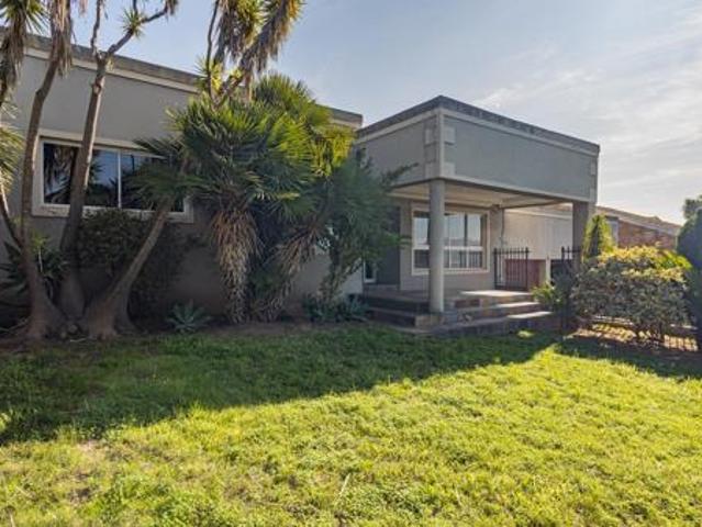 House for sale in Cape Town, Western Cape