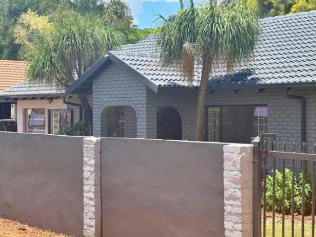 House for sale in Waterkloof, Gauteng