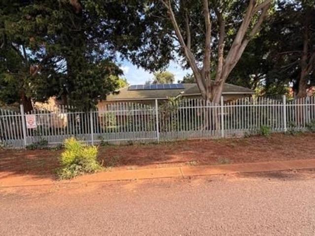 House for rent in Waterkloof, Gauteng