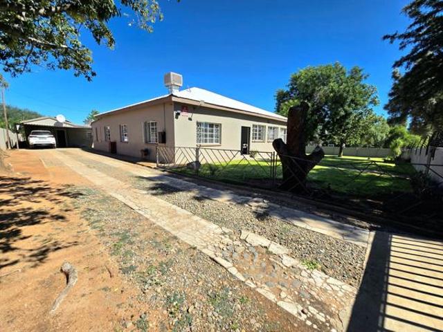 House for sale in Douglas, Northern Cape