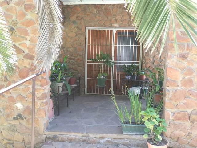 House for sale in Douglas, Northern Cape