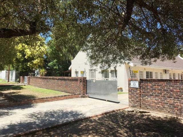 House for sale in Douglas, Northern Cape