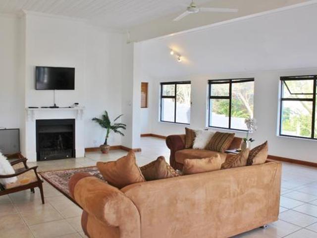 House for sale in Bushmans River Mouth, Eastern Cape