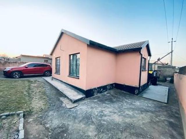 House for sale in Ebony Park