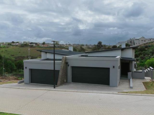 House for sale in Groot Brak Rivier, Western Cape