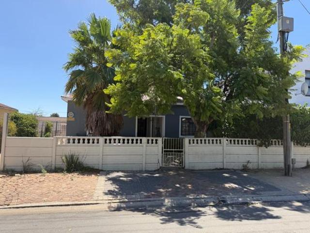 House for sale in Cape Town, Western Cape