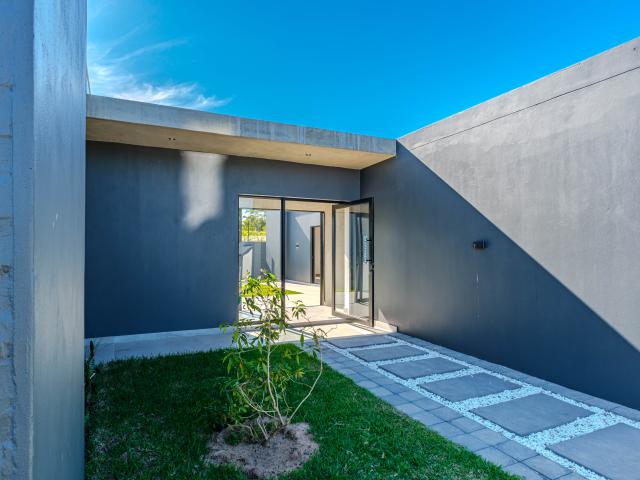 House for sale in Ballito, KwaDukuza Local Municipality