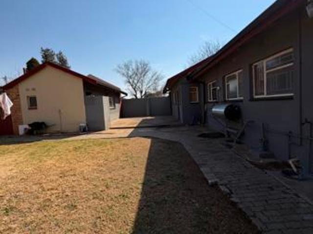 House for sale in Klerksdorp, Matlosana Local Municipality