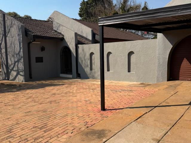 House for sale in Klerksdorp, Matlosana Local Municipality