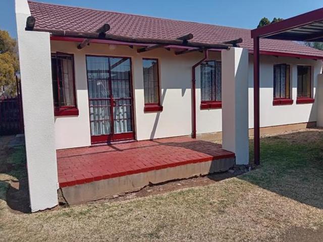 House for rent in Waterkloof, Gauteng