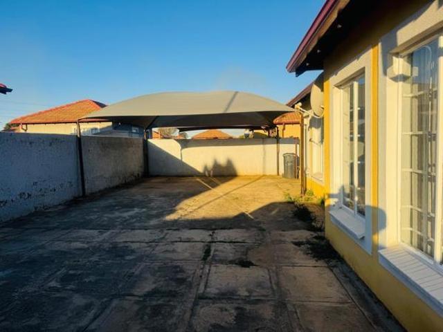 House for rent in Waterkloof, Gauteng