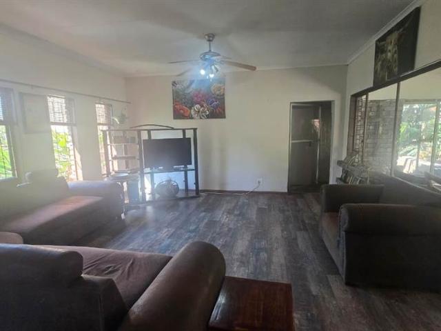 House for sale in Hartbeespoort Dam Nature Reserve, North West