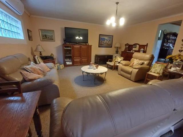 House for sale in Hartbeespoort Dam Nature Reserve, North West
