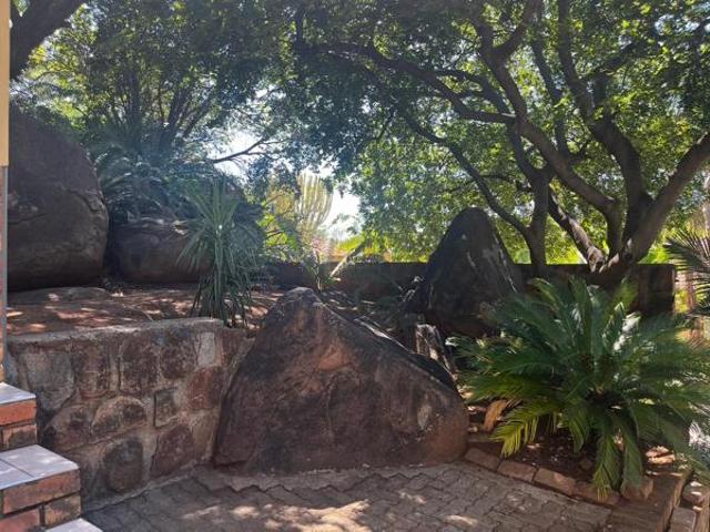 House for sale in Hartbeespoort Dam Nature Reserve, North West