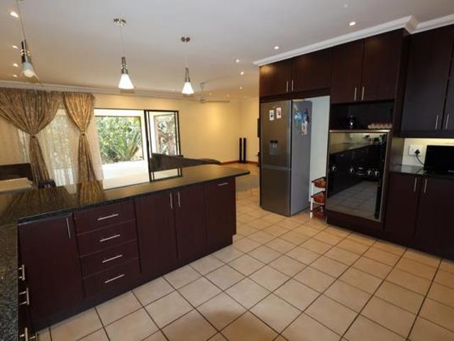 House for sale in Hartbeespoort Dam Nature Reserve, North West