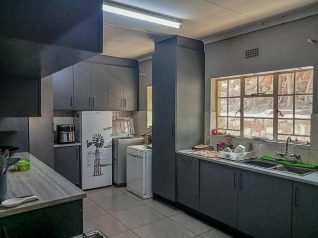 House for sale in Hartbeespoort Dam Nature Reserve, North West