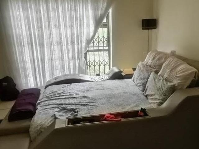 House for sale in Hartbeespoort Dam Nature Reserve, North West