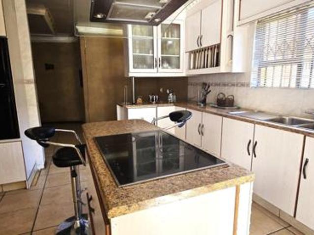 House for sale in Hartbeespoort Dam Nature Reserve, North West